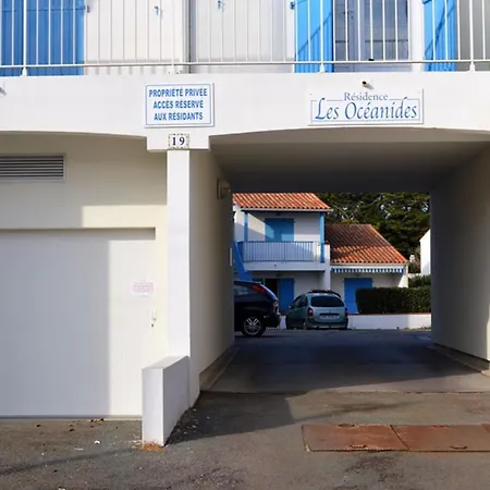 Rdc Avec Terrasse, A 200m De La Des Generelles, Parking Et Jardin Prive - Fr-1-22-229 * La Tranche-sur-Mer