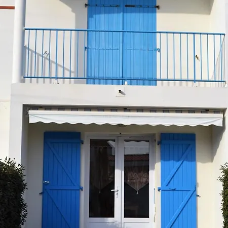 Appartement Rdc Avec Terrasse, A 200M De La Plage Des Generelles, Parking Et Jardin Prive - Fr-1-22-229 *